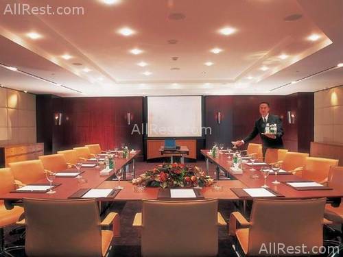 Beach Rotana Hotel & Towers 38